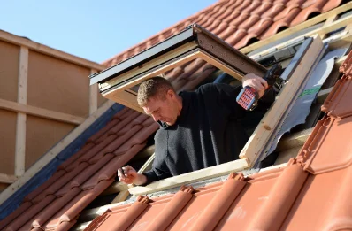 Pose de fenêtres de toit Velux à Berné